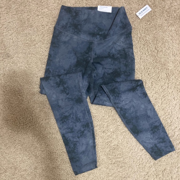 Old Navy Powerchill 7/8 Ankle Extra High Rise Gray Tie Dye - Picture 3 of 8